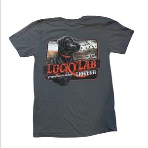 Cabela's Tee Lucky Lab Liquor Sz Med